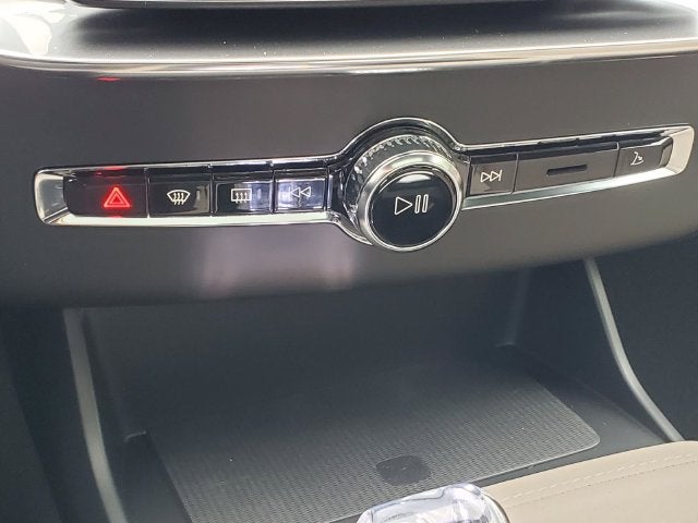 2027 Volvo XC90 B6 Ultra