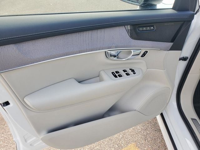 2026 Volvo XC90 B6 Ultra