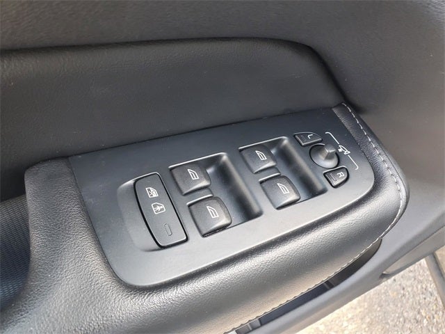 2022 Volvo XC60 B6 Inscription