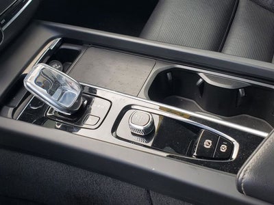 2022 Volvo XC60 B6 Inscription