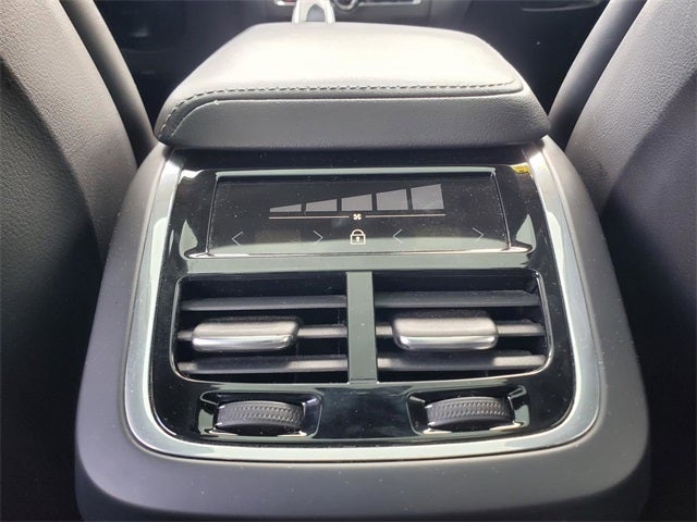 2022 Volvo XC60 B6 Inscription