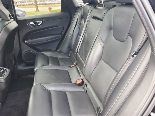 2022 Volvo XC60 B6 Inscription