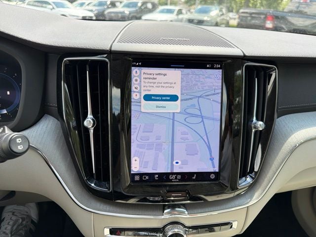 2023 Volvo XC60 B6 Ultimate Dark Theme