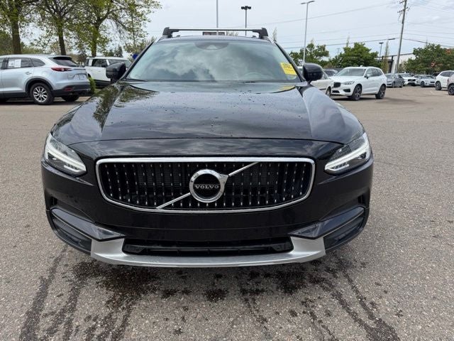 2019 Volvo V90 Cross Country T5