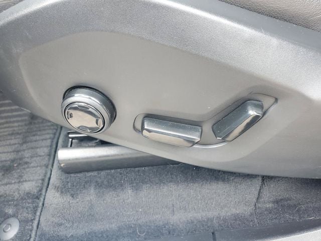 2017 Volvo XC90 T5 Momentum