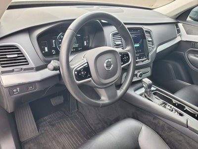 2017 Volvo XC90 T5 Momentum