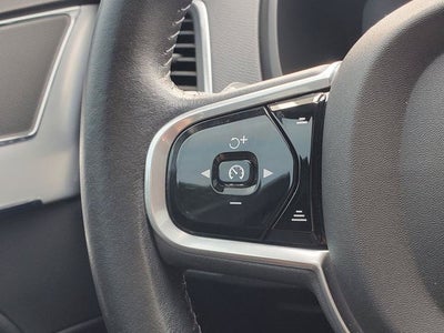 2017 Volvo XC90 T5 Momentum