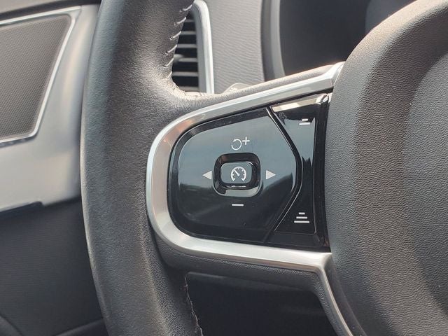 2017 Volvo XC90 T5 Momentum