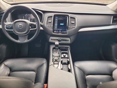 2017 Volvo XC90 T5 Momentum