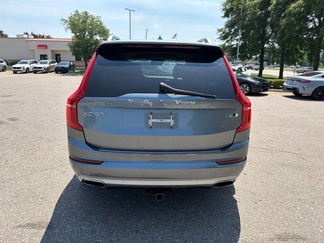2017 Volvo XC90 T5 Momentum