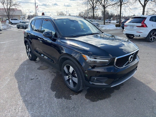 2021 Volvo XC40 Momentum