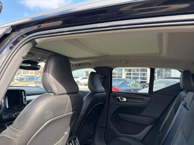 2021 Volvo XC40 Momentum