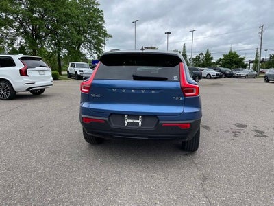 2021 Volvo XC40 R-Design