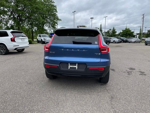 2021 Volvo XC40 R-Design