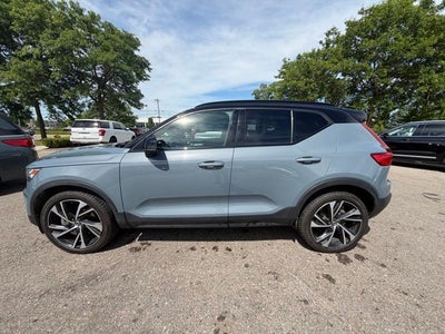 2021 Volvo XC40 R-Design