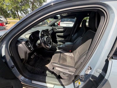 2021 Volvo XC40 R-Design