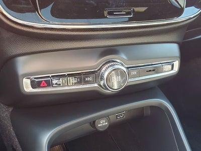 2021 Volvo XC40 R-Design