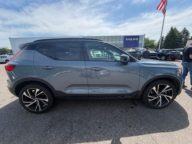 2021 Volvo XC40 R-Design