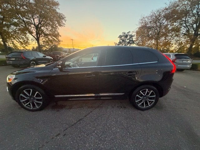 2017 Volvo XC60 T6 Dynamic