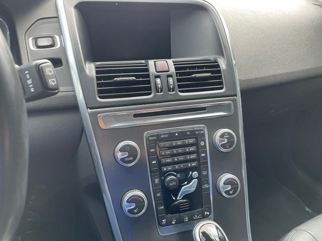 2016 Volvo XC60 T5 Platinum