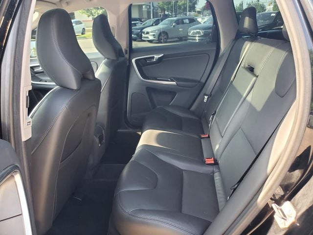 2016 Volvo XC60 T5 Platinum