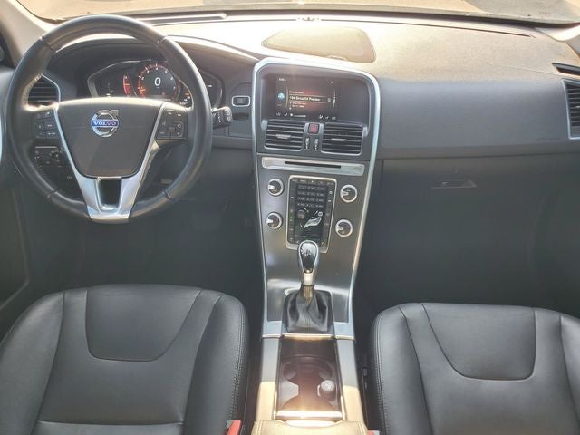2016 Volvo XC60 T5 Platinum