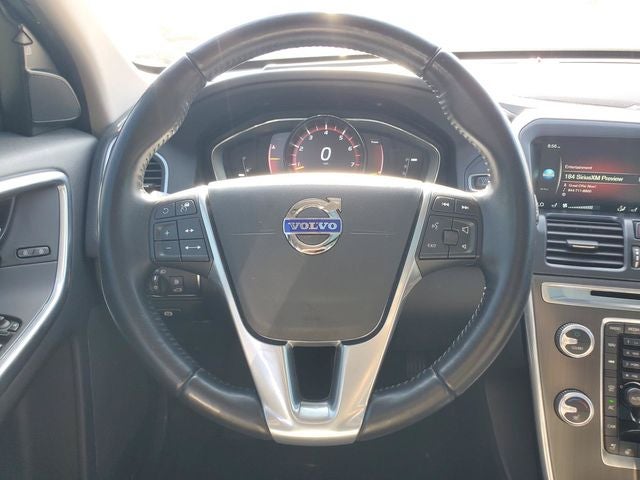 2016 Volvo XC60 T5 Platinum