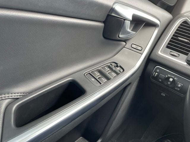 2016 Volvo XC60 T5 Platinum