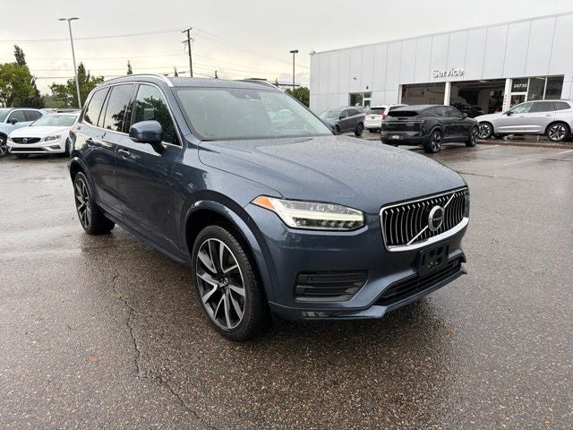2020 Volvo XC90 T6 Momentum