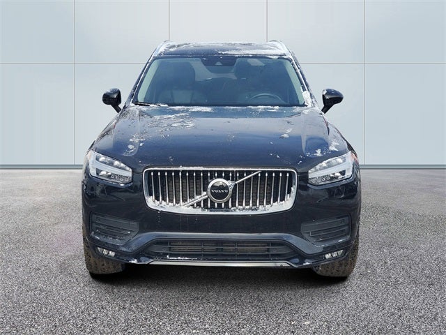 2021 Volvo XC90 T6 Momentum 6-Seat