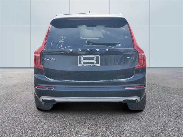 2021 Volvo XC90 T6 Momentum 6-Seat