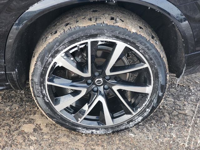 2021 Volvo XC90 T6 Momentum 6-Seat