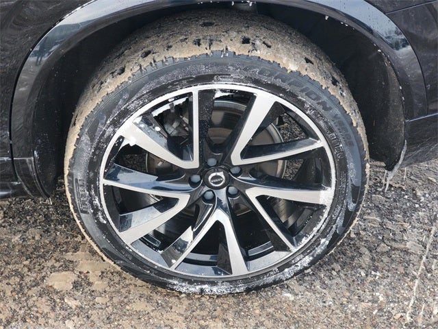2021 Volvo XC90 T6 Momentum 6-Seat