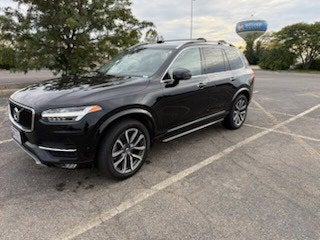 2017 Volvo XC90 T6 Momentum