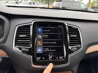 2021 Volvo XC90 T6 Momentum