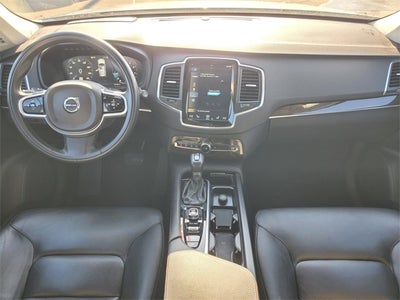 2019 Volvo XC90 T6 Momentum