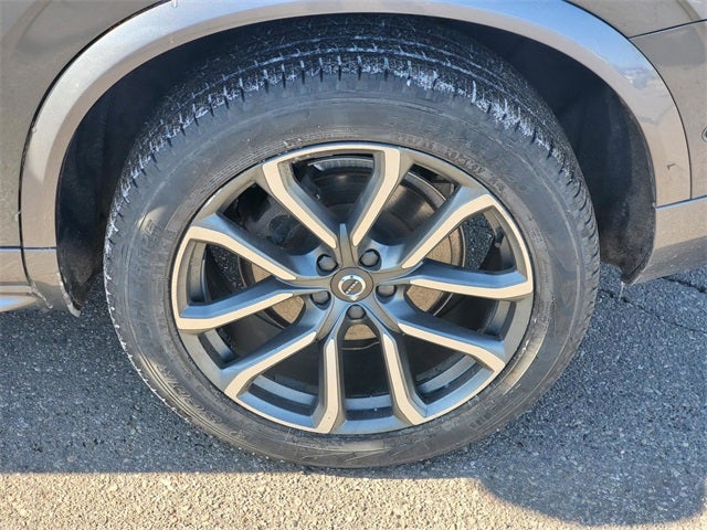2019 Volvo XC90 T6 Momentum