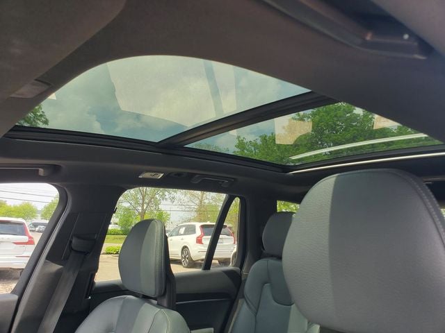 2020 Volvo XC90 T6 Momentum