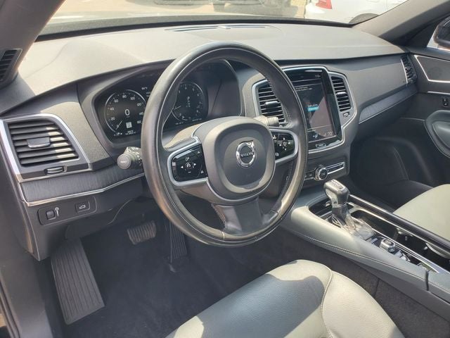 2020 Volvo XC90 T6 Momentum