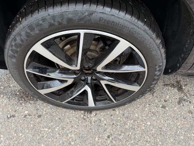 2020 Volvo XC90 T6 Momentum