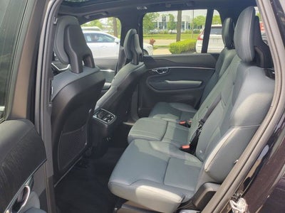 2020 Volvo XC90 T6 Momentum