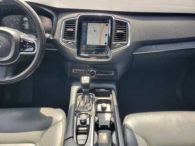 2020 Volvo XC90 T6 Momentum