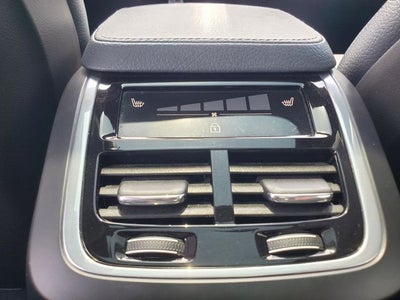 2020 Volvo XC90 T6 Momentum