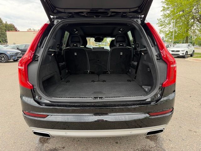 2020 Volvo XC90 T6 Momentum