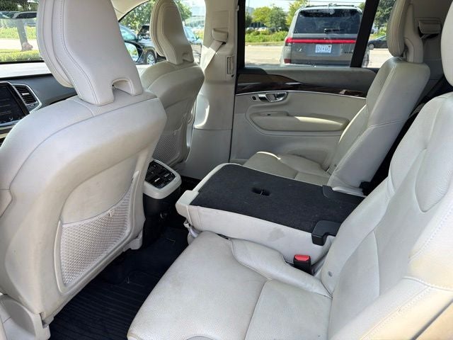 2019 Volvo XC90 T6 Momentum