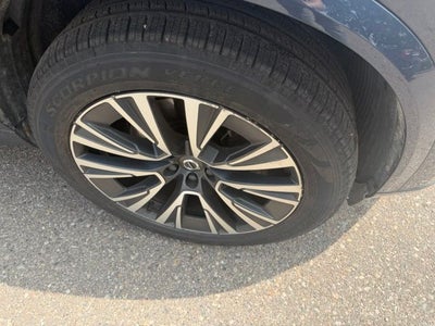2021 Volvo XC90 T6 Momentum