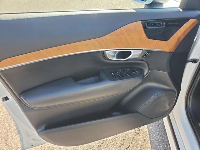 2024 Volvo XC90 Recharge Plug-In Hybrid T8 Plus Bright Theme 7 Passenger