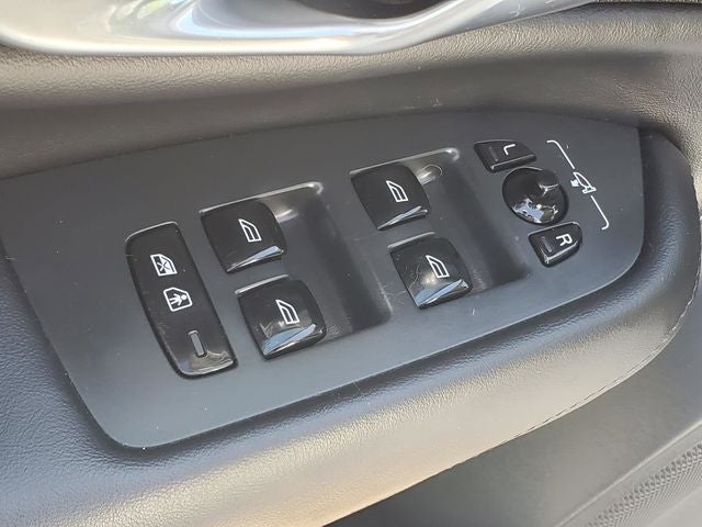 2024 Volvo XC90 Recharge Plug-In Hybrid T8 Plus Bright Theme 7 Passenger