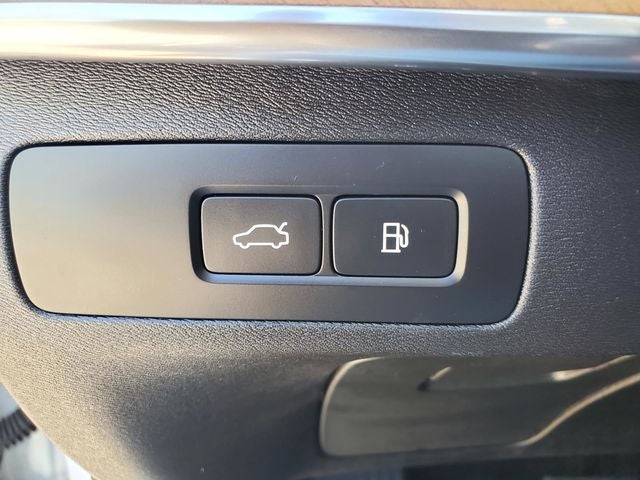2024 Volvo XC90 Recharge Plug-In Hybrid T8 Plus Bright Theme 7 Passenger