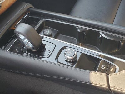 2024 Volvo XC90 Recharge Plug-In Hybrid T8 Plus Bright Theme 7 Passenger